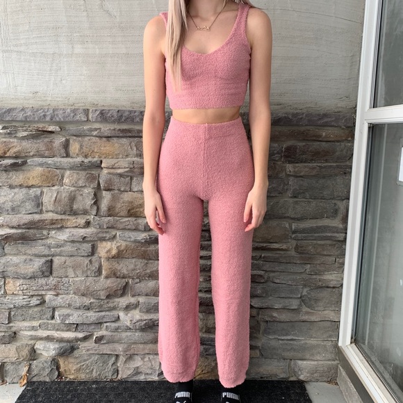 Fuzzy Set Pink Two Piece NWT - Picture 4 of 8